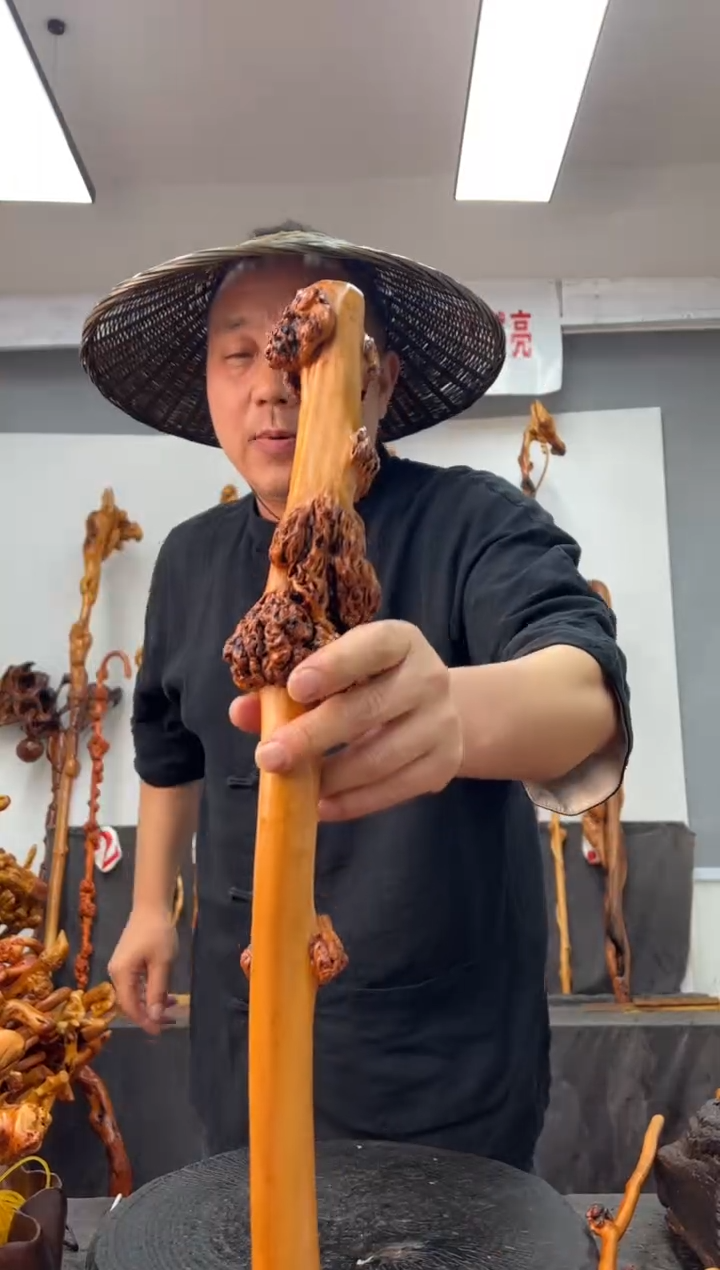 【闪购商品】黑果木其他黑果木242