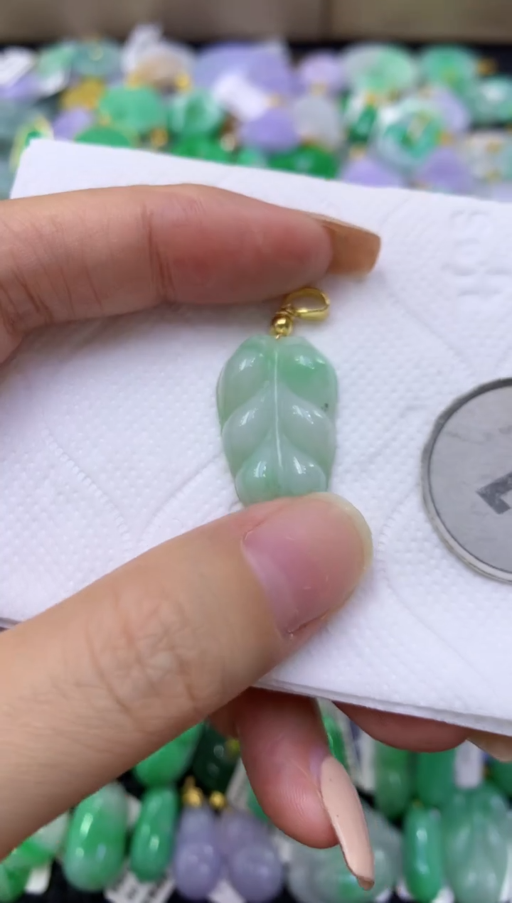 颈饰未镶嵌翡翠天然缅甸翡翠A货