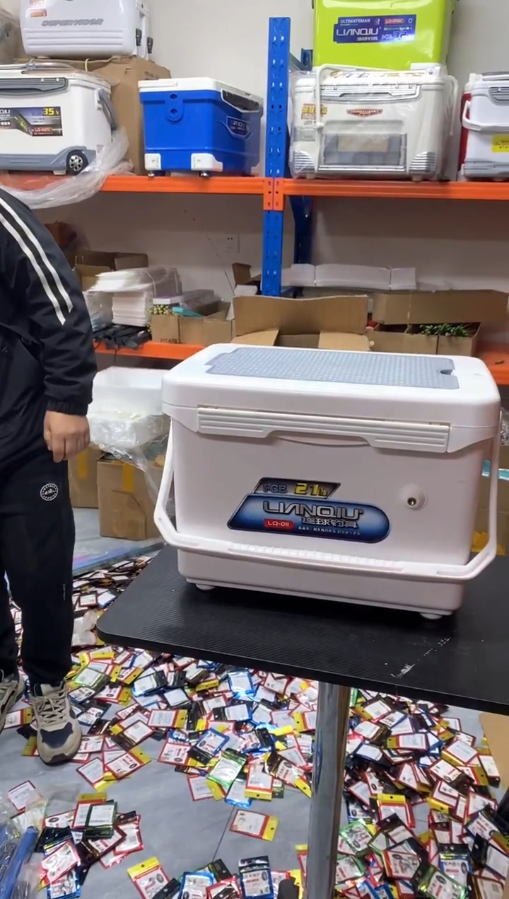 无**卒连球小钓箱  21