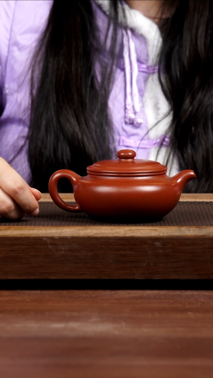 【闪购商品】紫砂茶壶台西红皮龙扁腹275CC