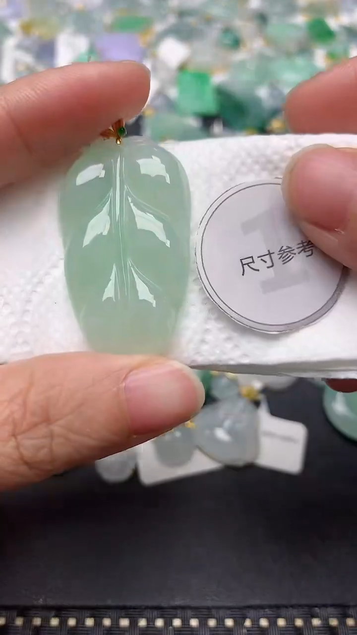 颈饰18K金镶嵌翡翠天然缅甸A货翡翠