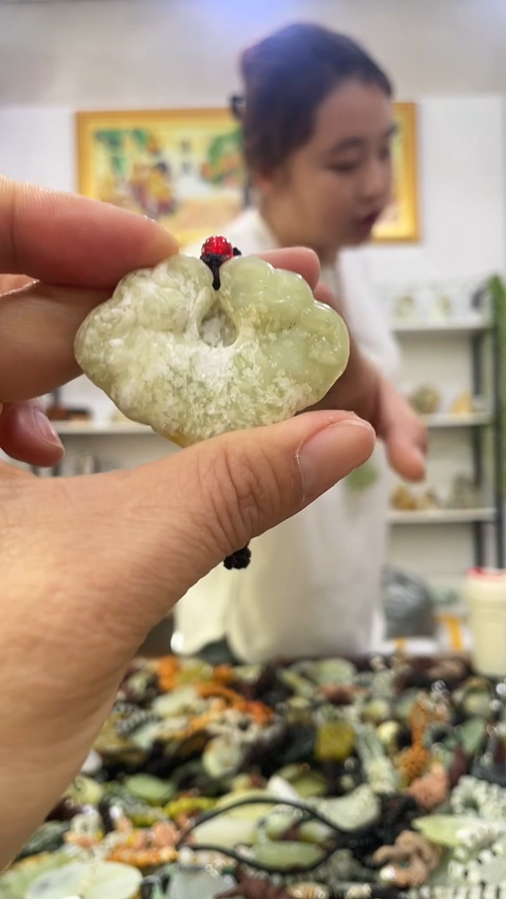 未镶嵌蛇纹石玉摆件 