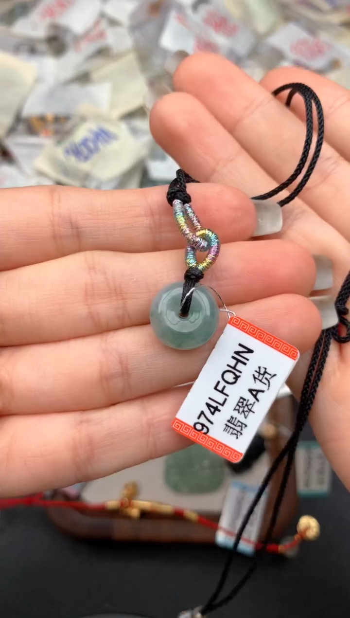 未镶嵌挂件翡翠一