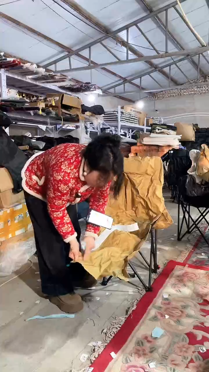 铁瑕疵不售后椅子      24   脏