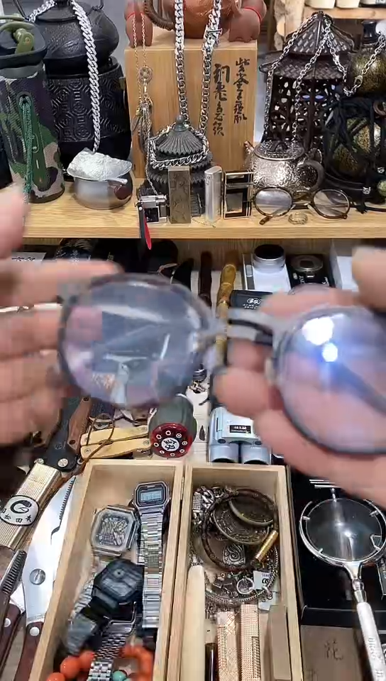 瓷片闪购商品  如图所示