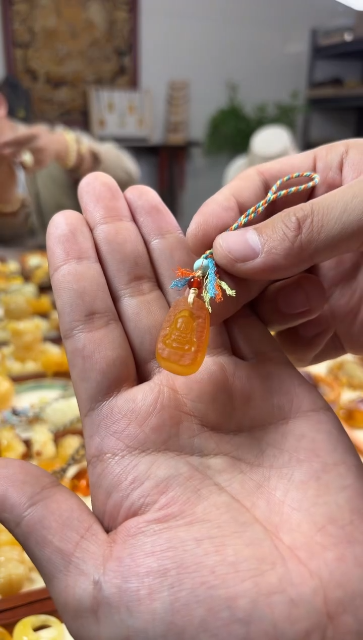 未镶嵌蜜蜡裸石挂件