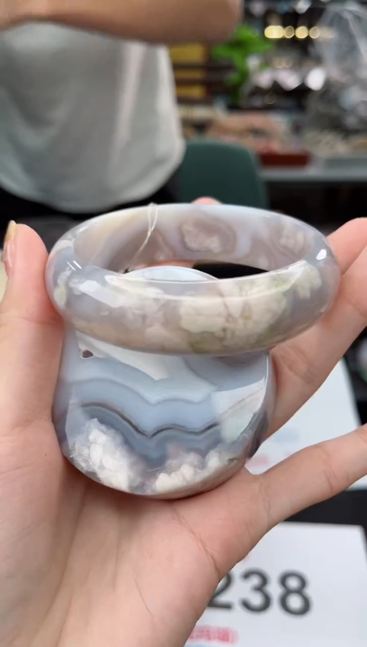 【闪购商品】石英质玉手镯未镶嵌61圈口（赠品镯心）3931359