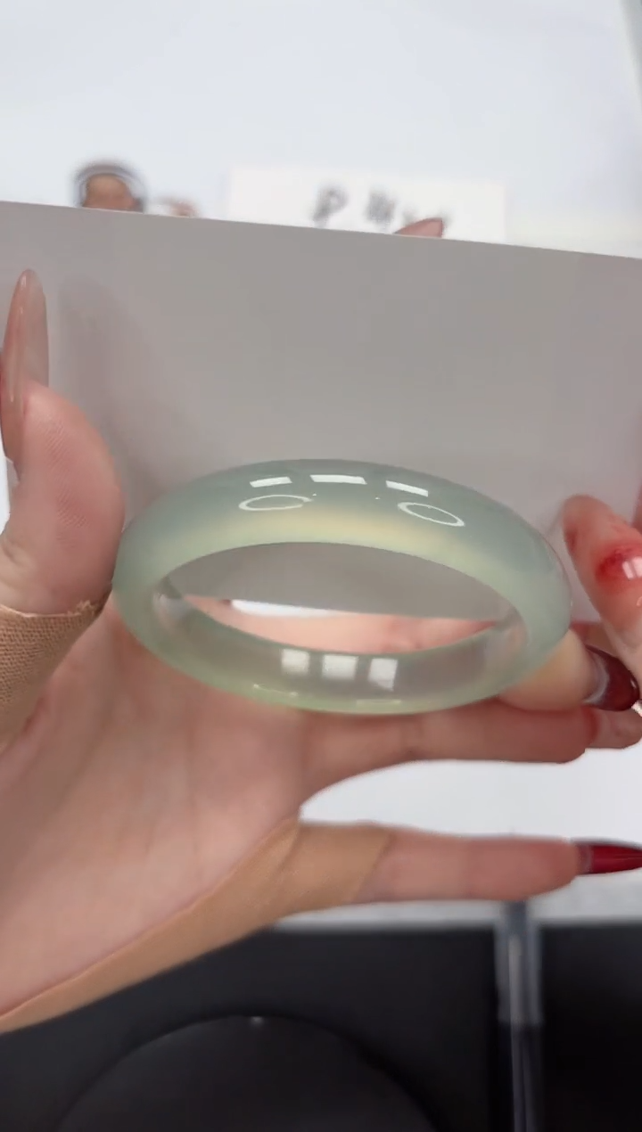 【闪购商品】石英质玉手镯未镶嵌A190-54.7