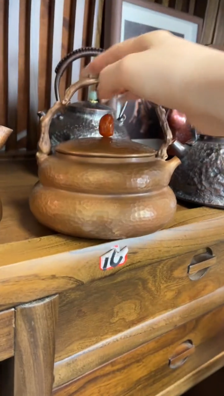 草**春包浆色葫芦提梁壶  