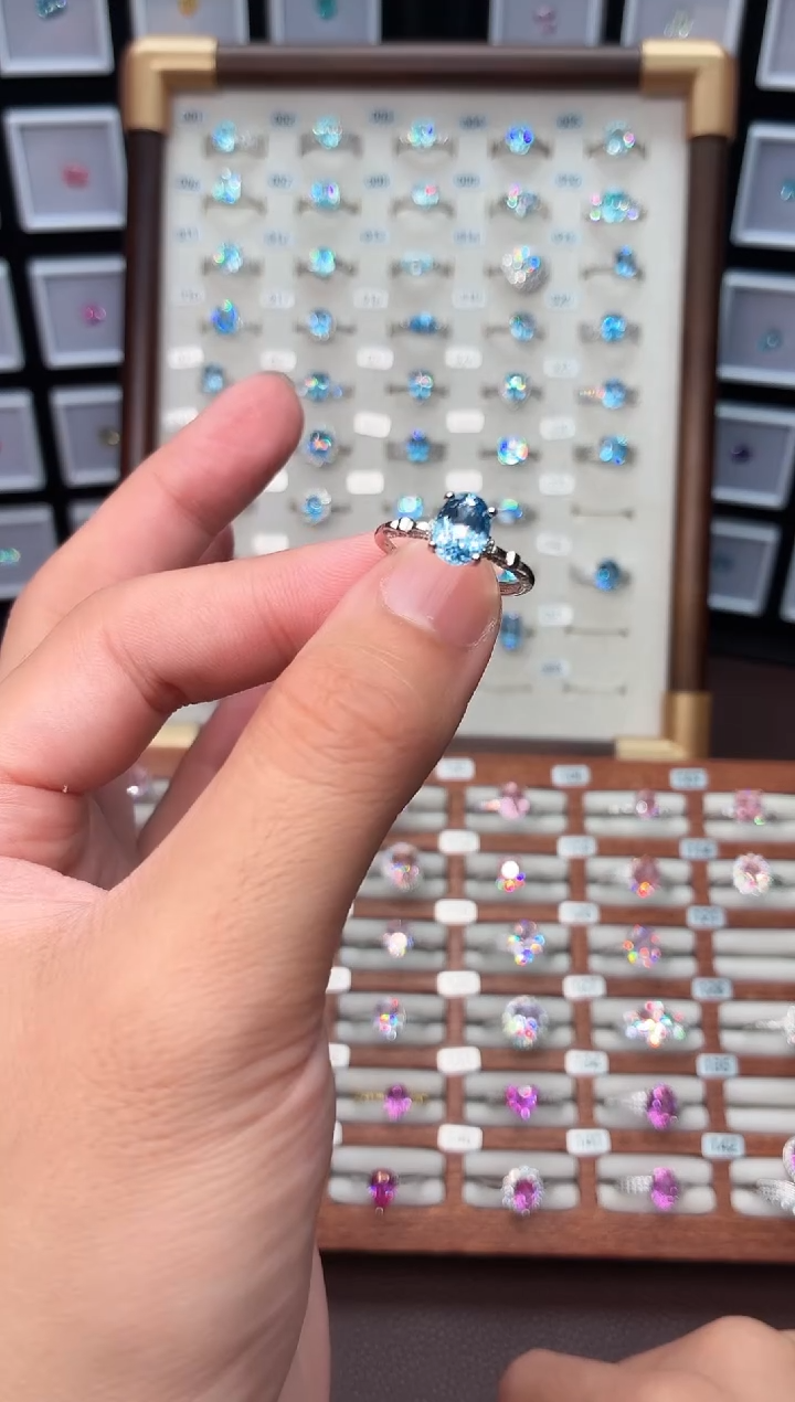 银S925镶嵌戒指海蓝宝石1111