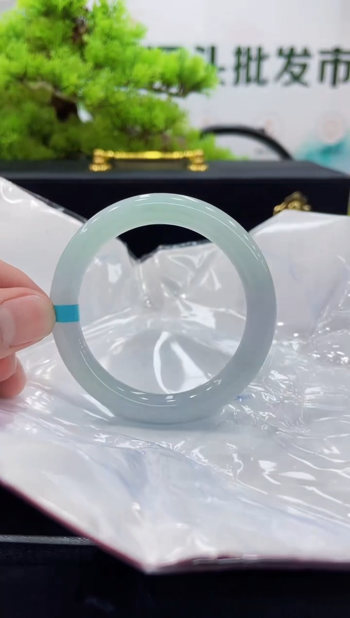 【闪购商品】翡翠手镯未镶嵌手镯