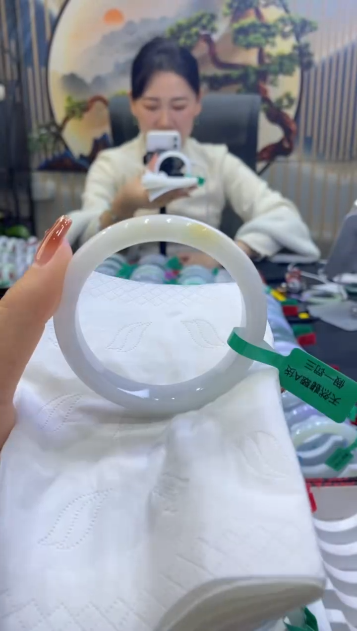 【闪购商品】翡翠手镯未镶嵌00002980