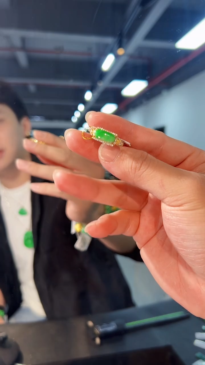 【闪购商品】翡翠戒指银S925镶嵌缅料A货/支持复检/一件