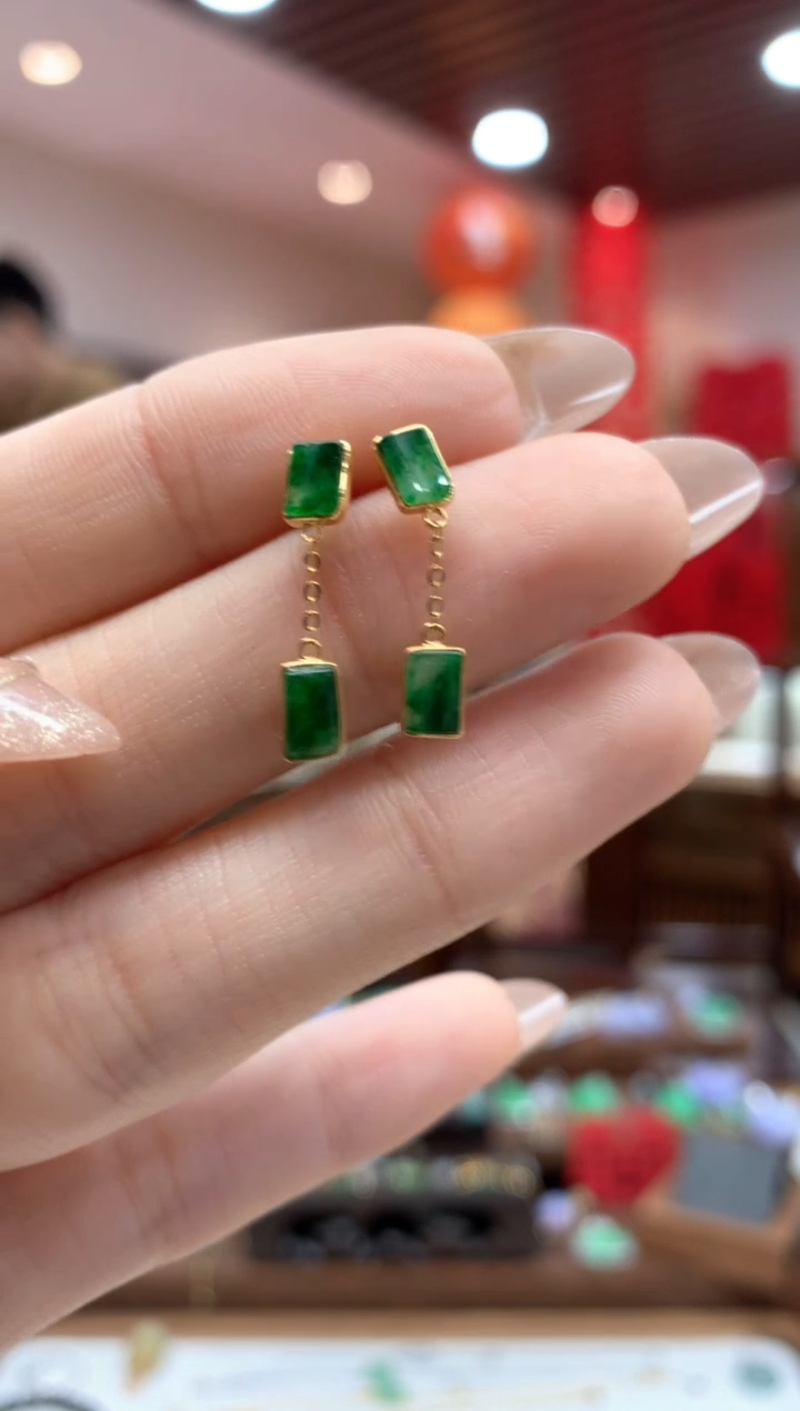 【闪购商品】翡翠耳饰18K金镶嵌耳钉