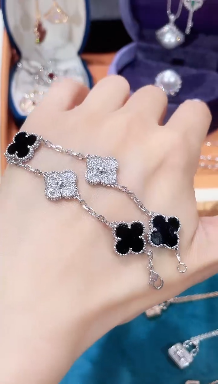 【闪购商品】钻石手链18K金镶嵌手链