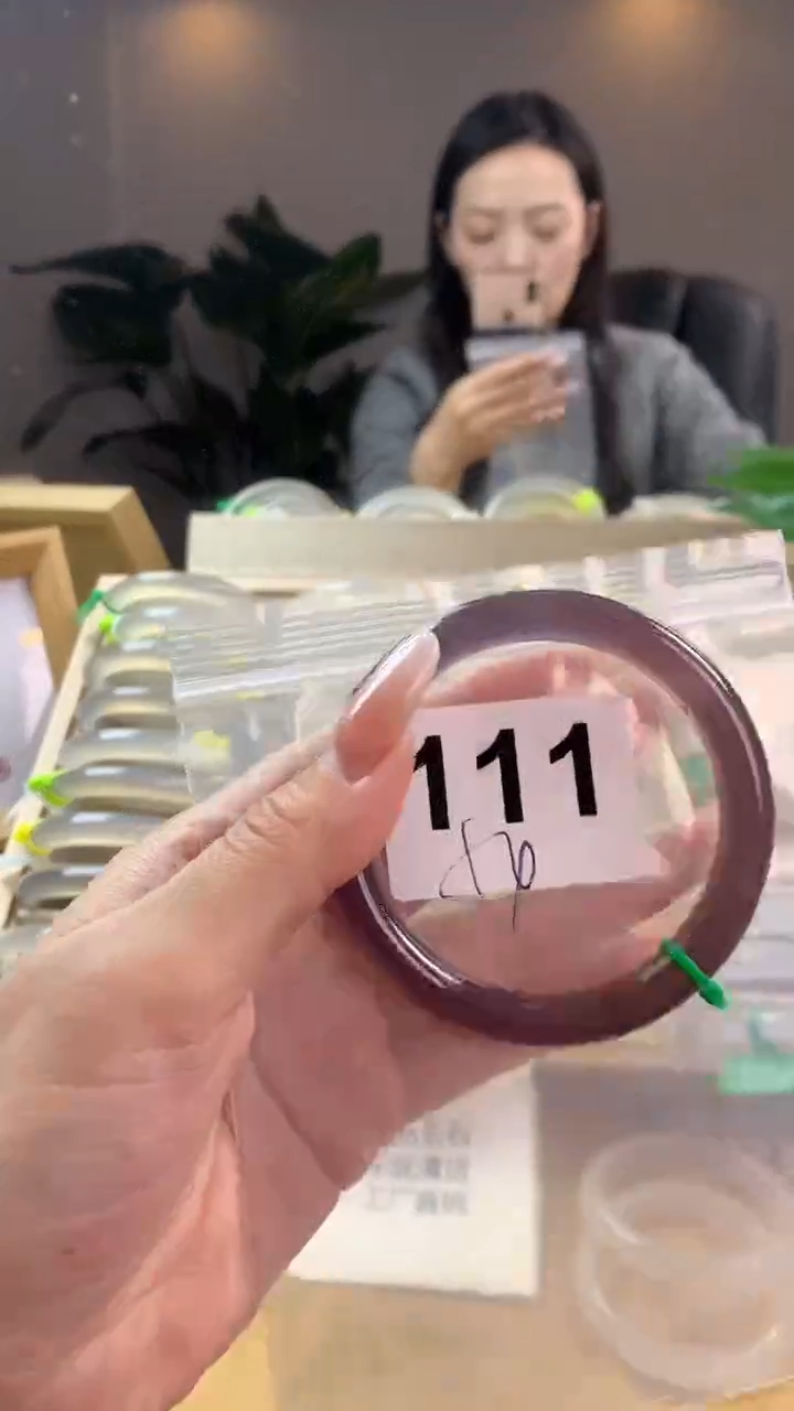 【闪购商品】玛瑙/玉髓手镯未镶嵌111
