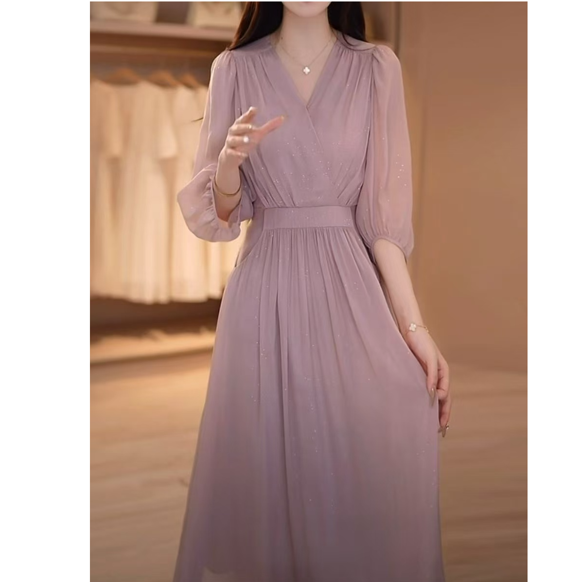 高级感轻奢时尚V领连衣裙2025夏季新款宽松显瘦收腰气质长裙A523