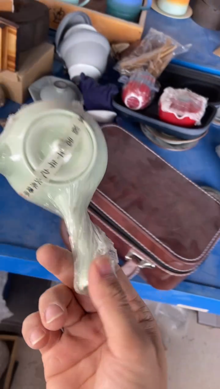 无运费险有瑕疵的摄影的产品有使用过的痕迹有点脏介意勿拍