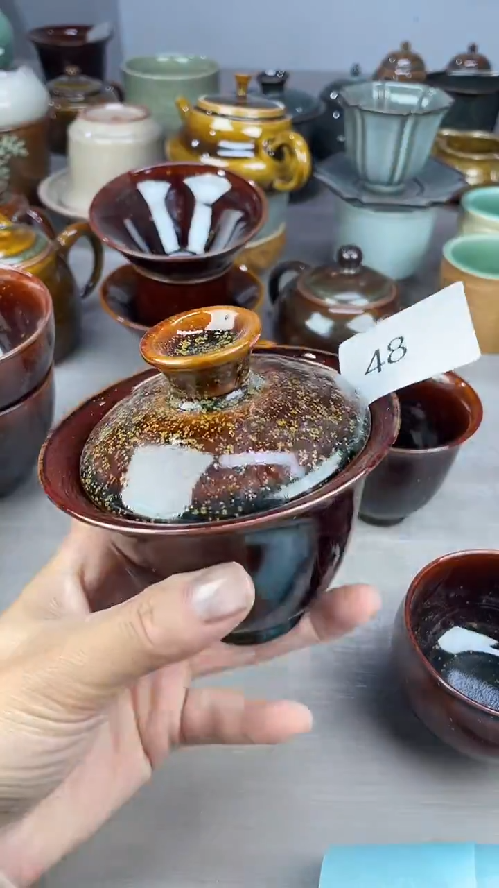 青瓷仓储福利清仓微瑕48