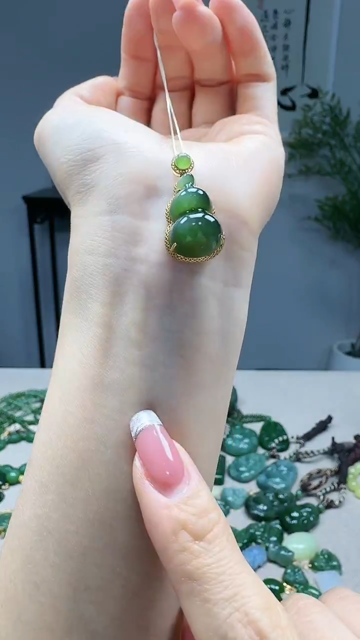 吊坠(不含链)18K金镶嵌和田玉1