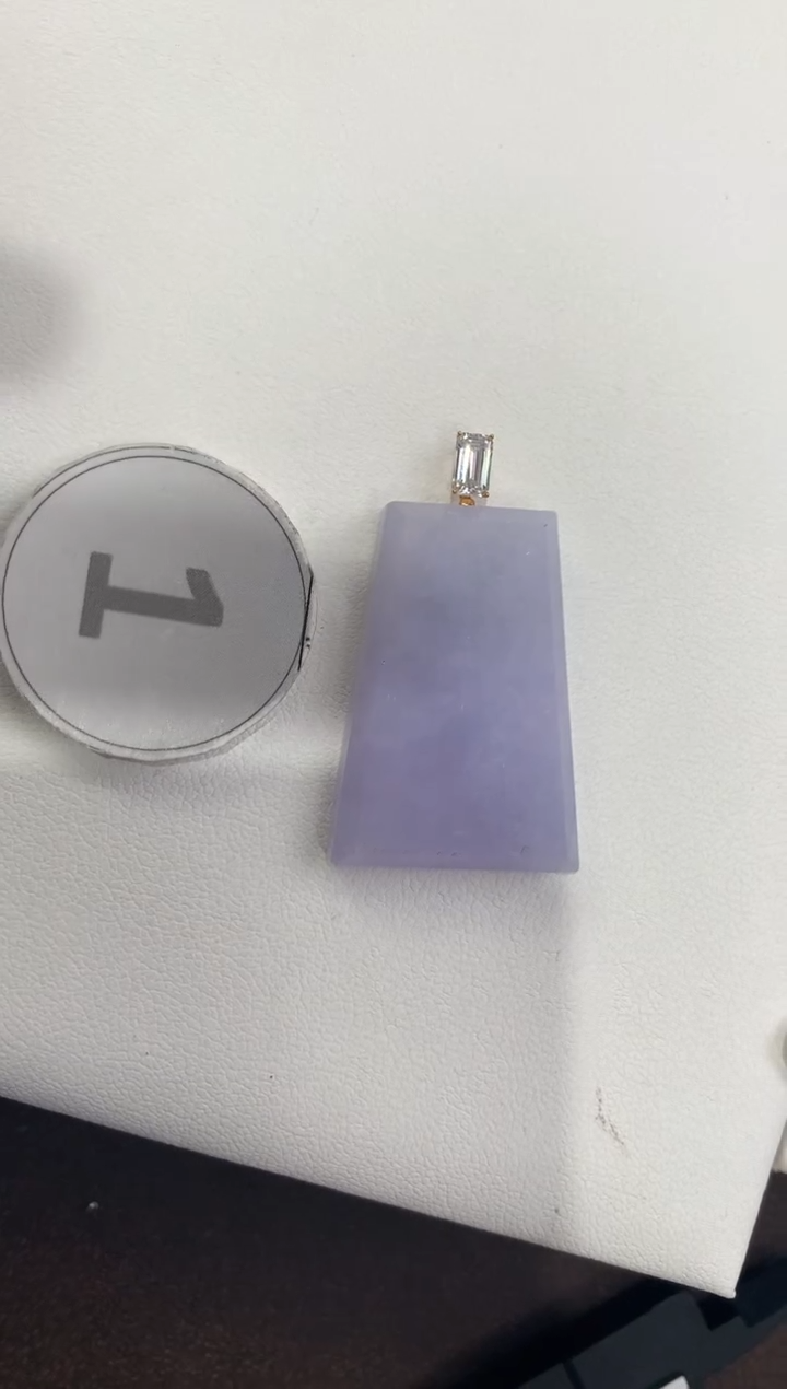 颈饰18K金镶嵌翡翠天然缅甸a货翡翠