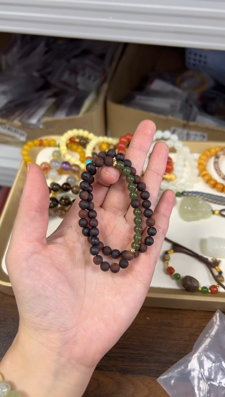 吊坠降真香未镶嵌红油降真香和田玉款双圈6M[3395]