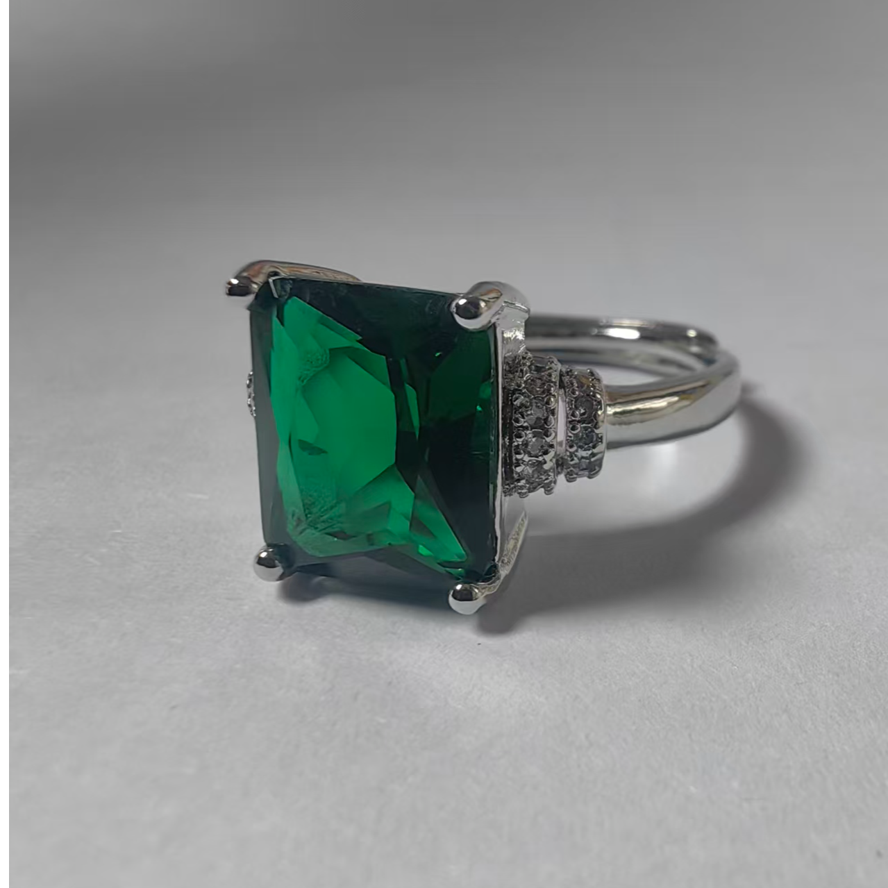 祖母绿戒指 品质级 J0502