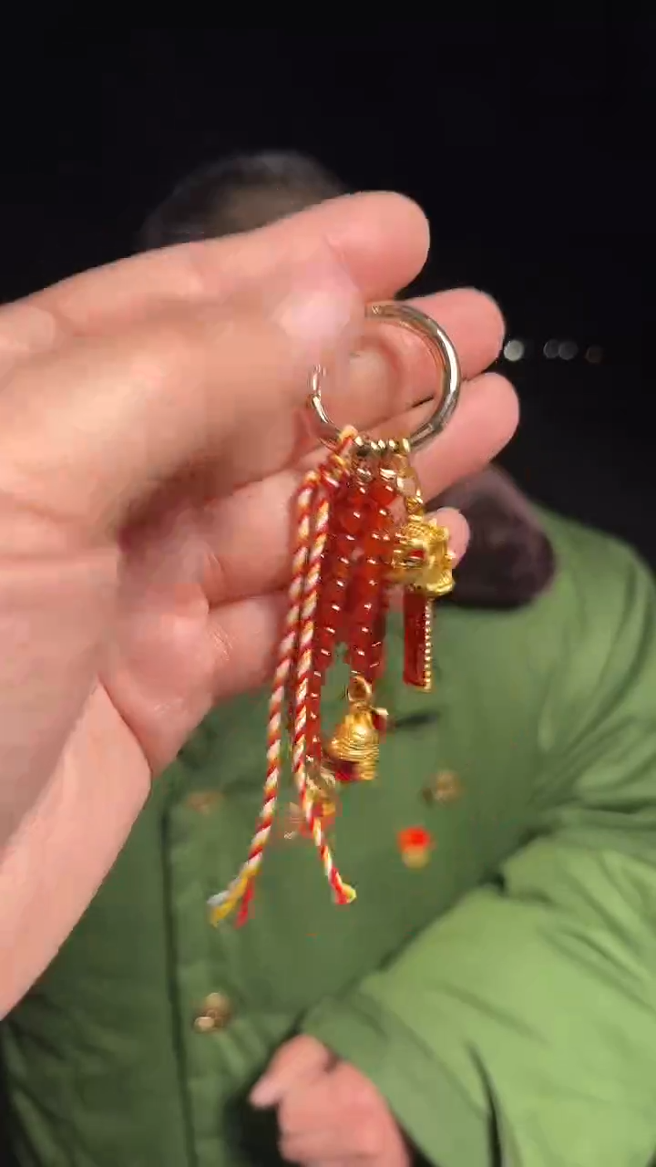 【闪购商品】玛瑙/玉髓挂链未镶嵌天然红玛瑙手机链多样性发一