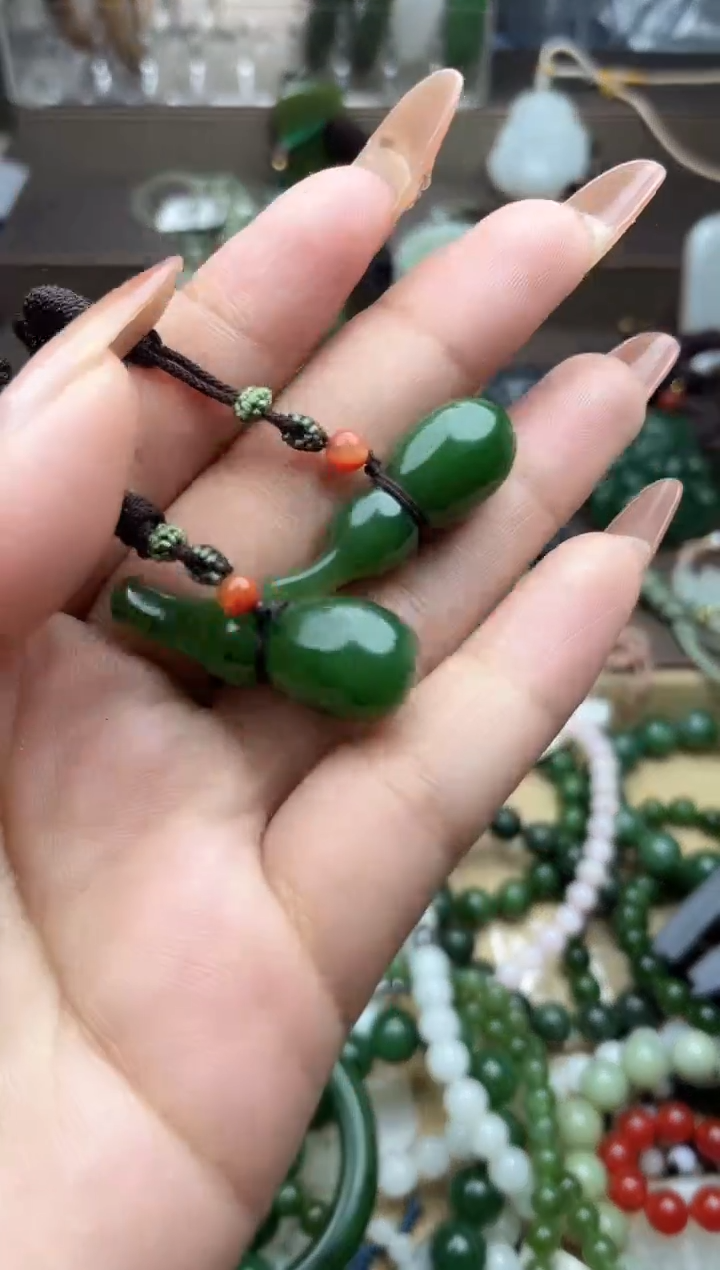 颈饰未镶嵌和田玉未镶嵌和田玉吊坠多样性拍一发一