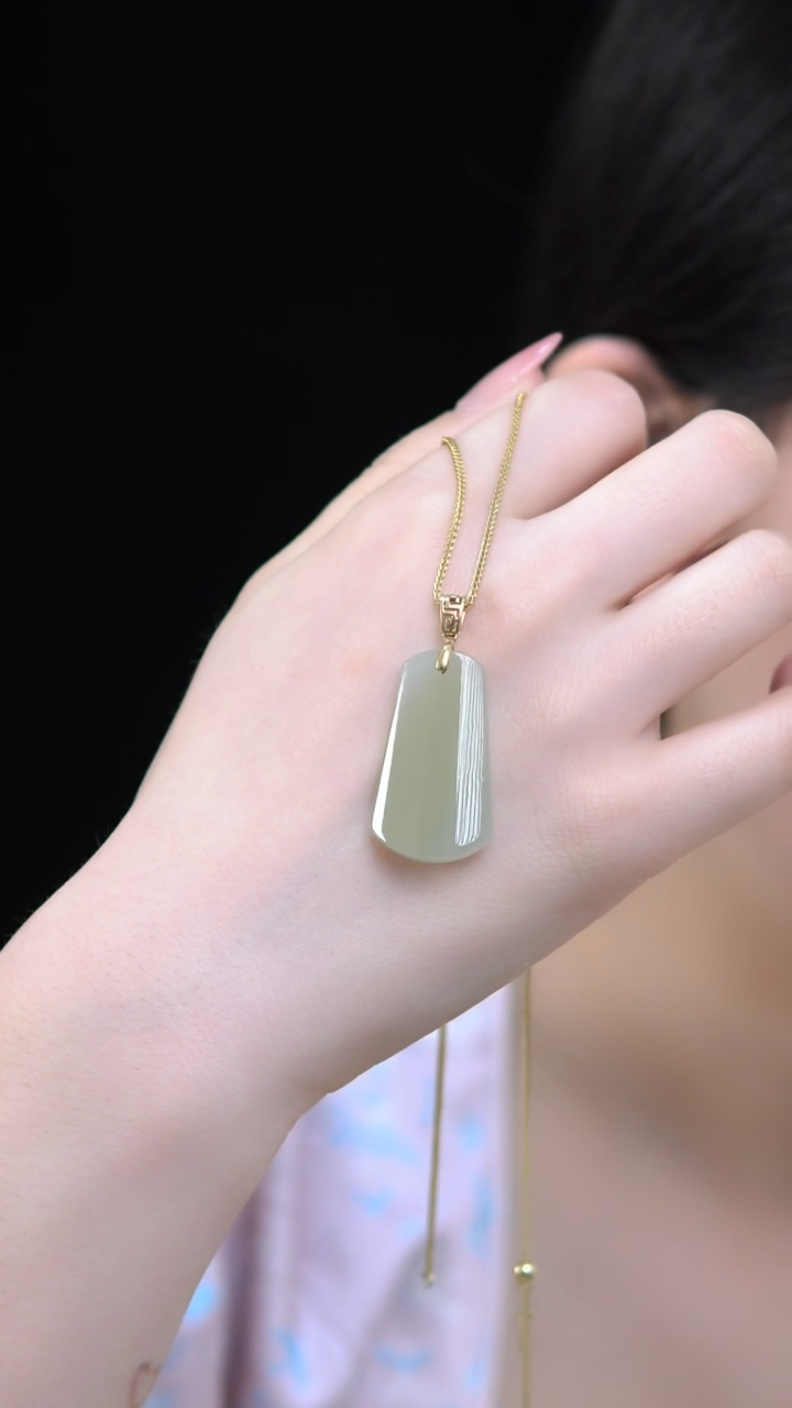 【闪购商品】和田玉无事牌18K金镶嵌高货福利