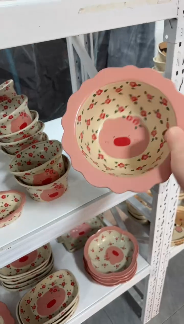 【闪购商品】猪猪草帽碗高温瓷器