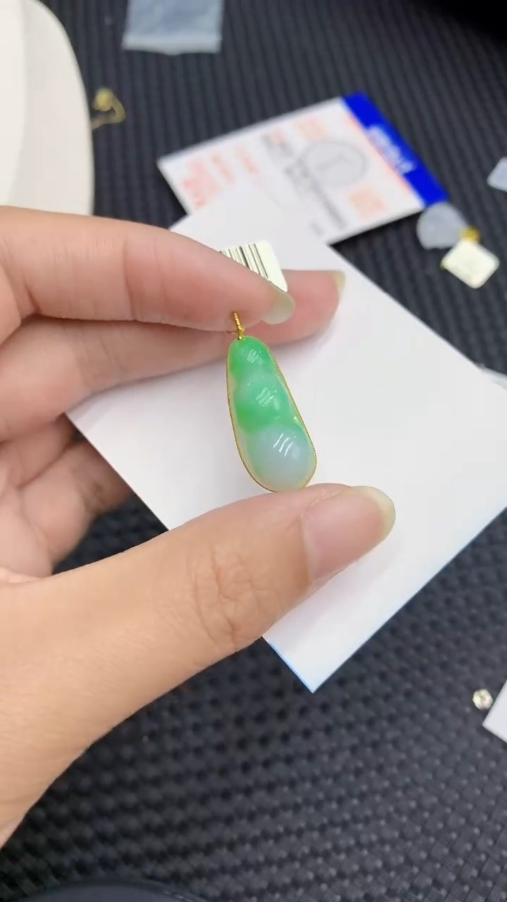 【闪购商品】翡翠颈饰18K金镶嵌            8