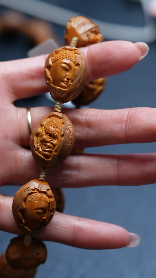 【闪购商品】橄榄核吊坠苏工橄榄核