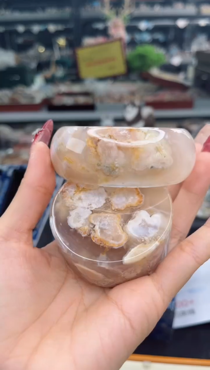 【闪购商品】石英质玉手镯未镶嵌60圈口（赠品镯心）1600235