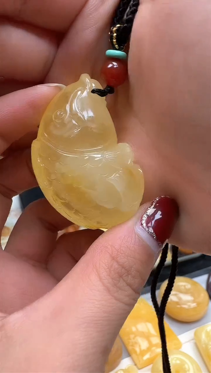 【闪购商品】琥珀裸石未镶嵌修补小鱼