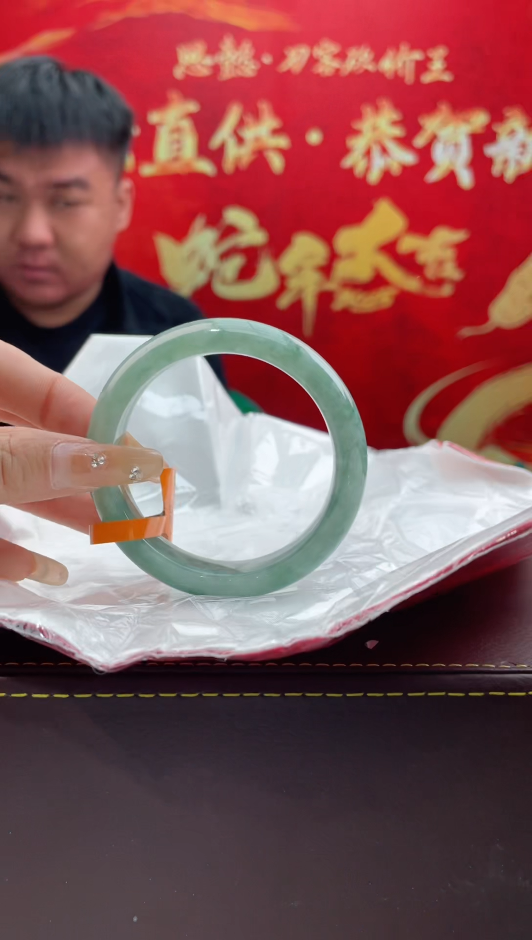 【闪购商品】翡翠手镯未镶嵌9翡翠手镯（微瑕）