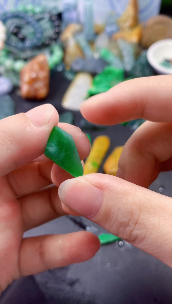 翡翠未镶嵌颈饰八**味044天然翡翠