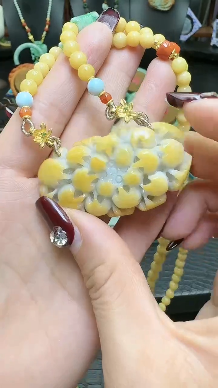 【闪购商品】翡翠颈饰未镶嵌花开富贵