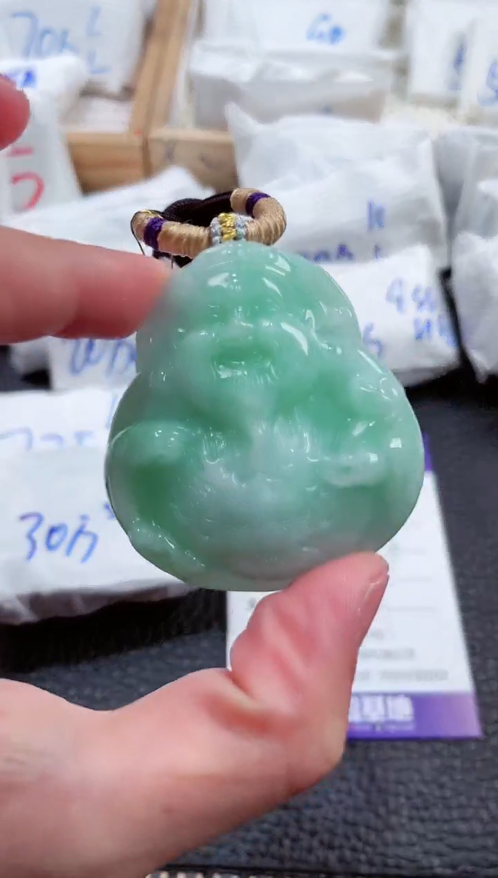 【闪购商品】翡翠颈饰未镶嵌00006999