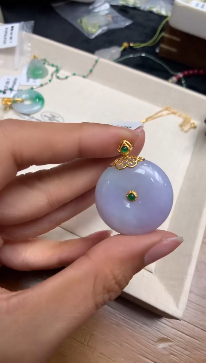 【闪购商品】翡翠颈饰18K金镶嵌平安扣