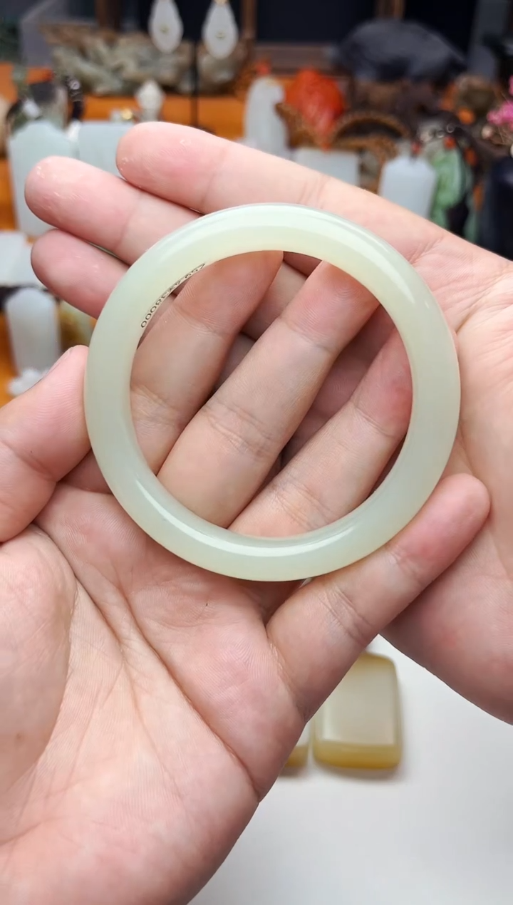 【闪购商品】和田玉手镯未镶嵌59.4圈口01