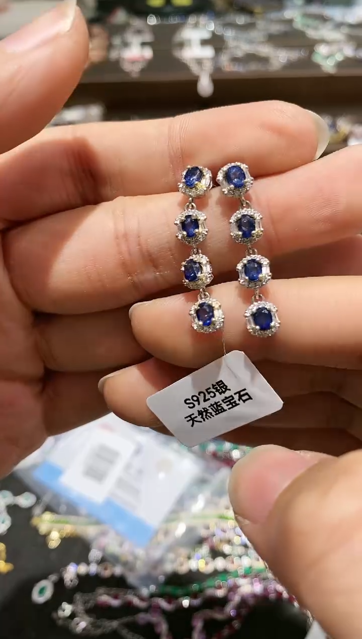 【闪购商品】蓝宝石耳饰银S925镶嵌耳钉