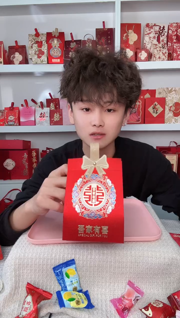 卡纸霞**照100个14中