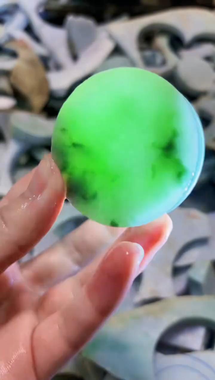 【闪购商品】翡翠颈饰未镶嵌A货白谭1995