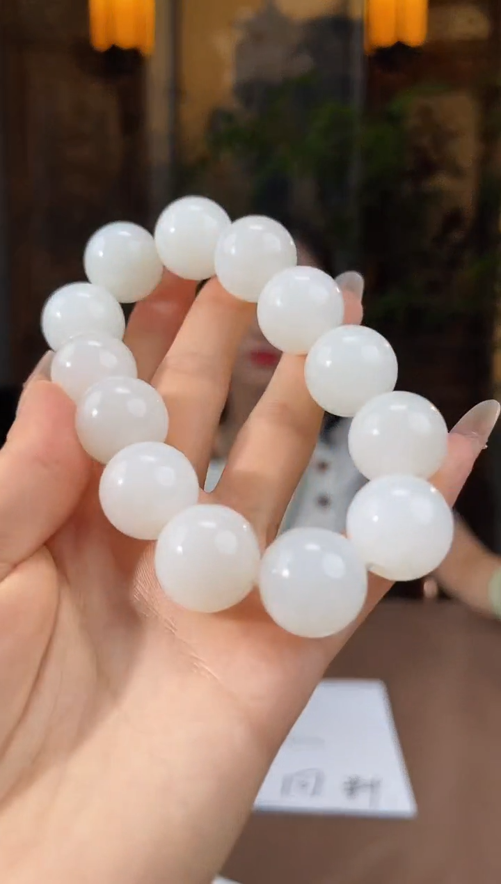 和田玉未镶嵌颈饰和田玉未镶嵌颈饰B038