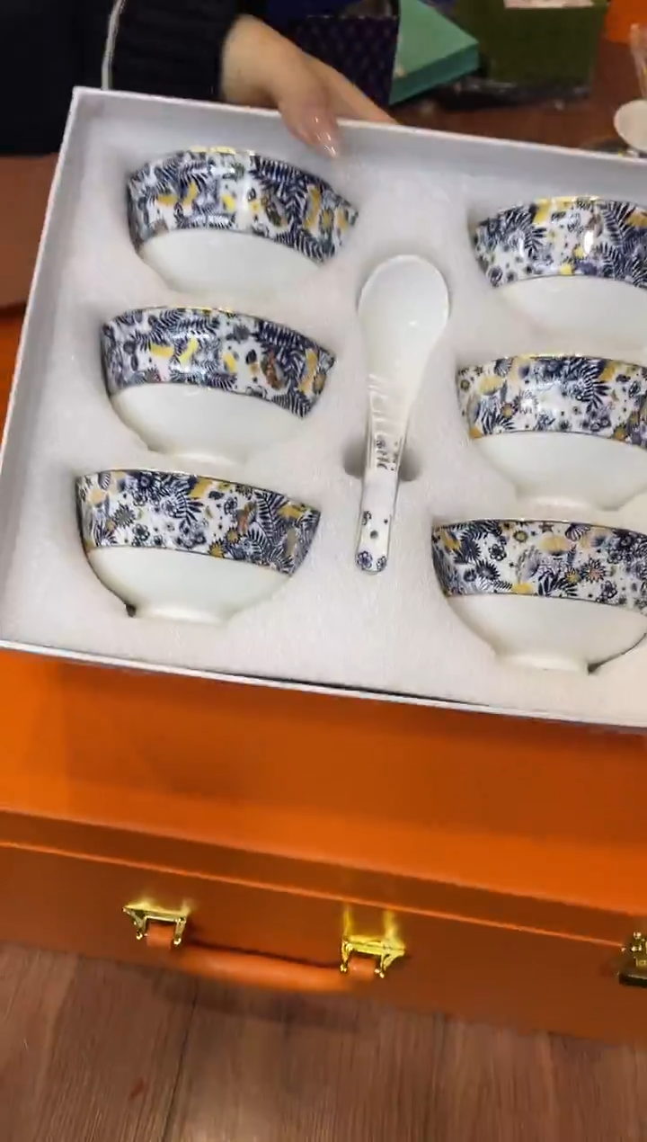 杯鸿辉家品牌瓷器，京东包邮！