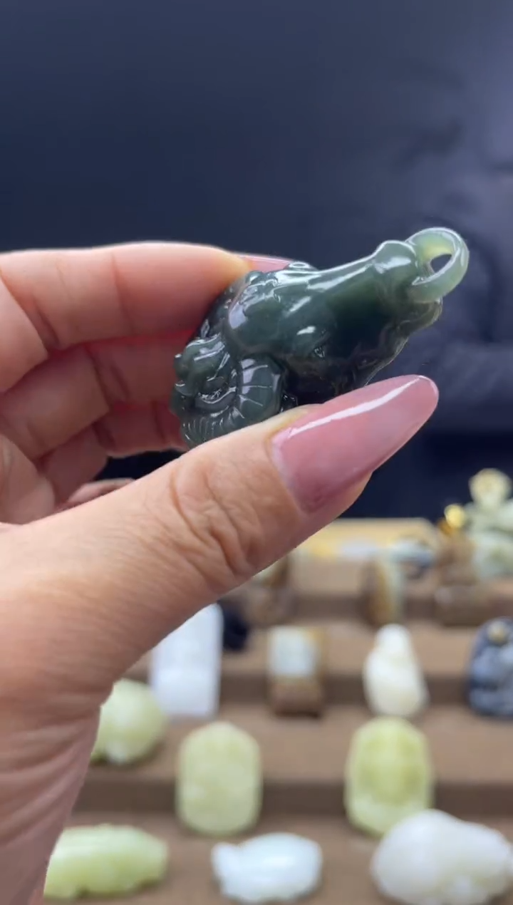 颈饰未镶嵌和田玉1