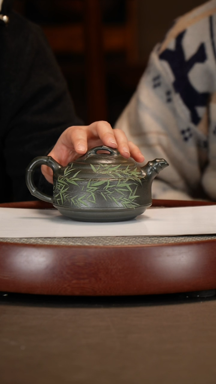 【闪购商品】紫砂茶壶绿泥竹段+时顺华+红梅画