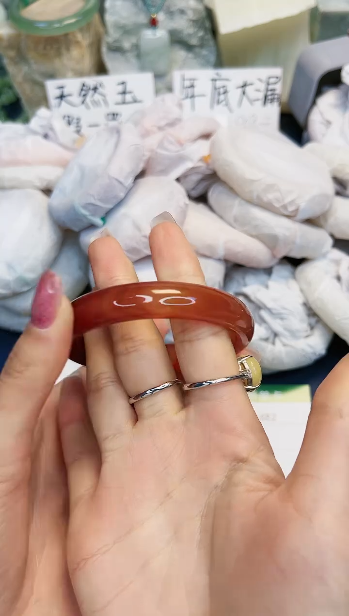 【闪购商品】石英质玉手镯未镶嵌382