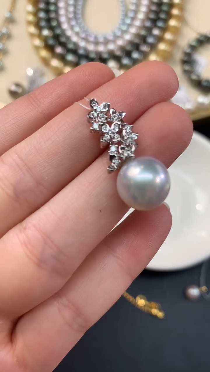 【闪购商品】海水珍珠吊坠(不含链)18K金镶嵌A285|8500